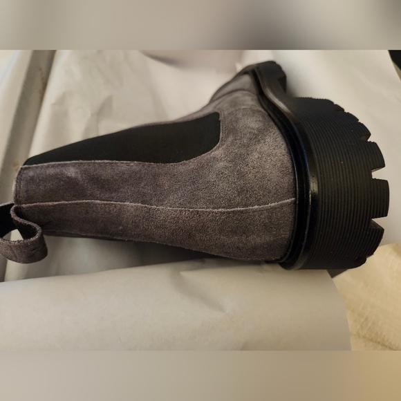 NEW GOOD MAN BRAND Modern City Oiled Suede Chelsea Boot Charcoal 9 - Picture 12 of 13